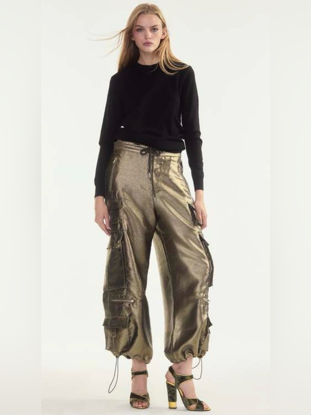 Cynthia Rowley Metallic Cargo Pants in a Black and Gold Size Large - Picture 2 of 10
